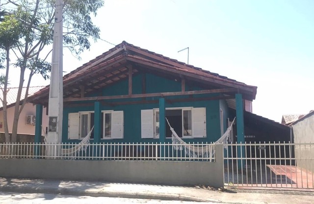 Casa con AR 300 y 500m de la playa.