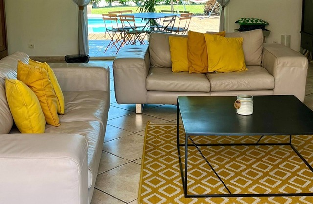 Casa con gran jardín y piscina cerca de Aviñón