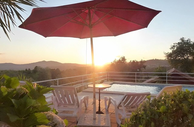 ¡Casa con piscina y fantásticas vistas!