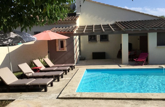 House with pool, Mouries Alpilles Provence 6 persons
