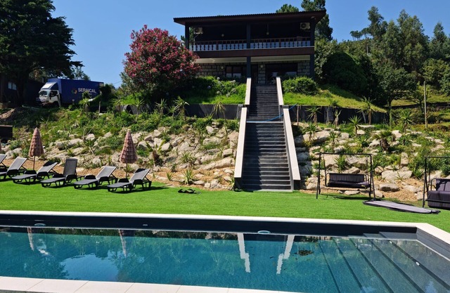 Casa con piscina y jacuzzi privados cerca de Gerês