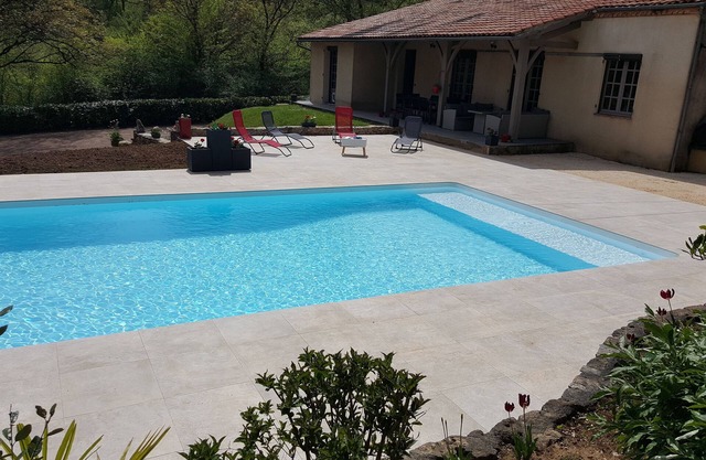 casa con piscina simpat en alquiler