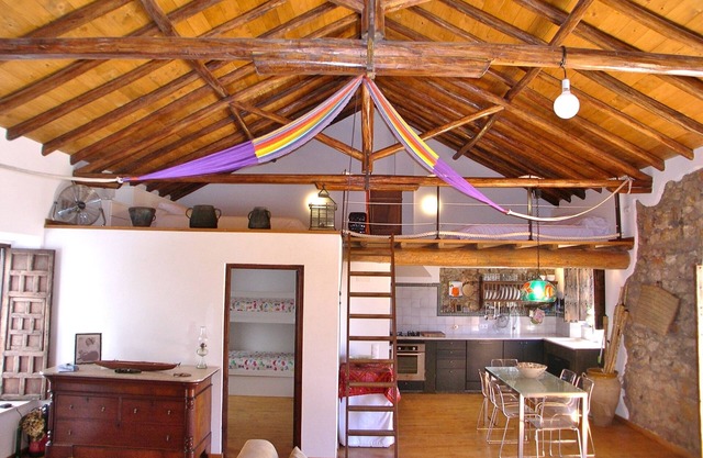 Casa con jardín muy acogedora para parejas o familia, a 7 km de Sagres