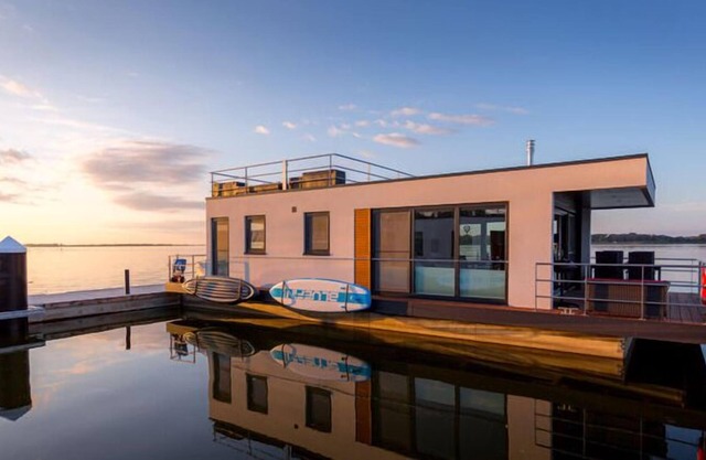 Houseboat in Ribnitz Damgarten