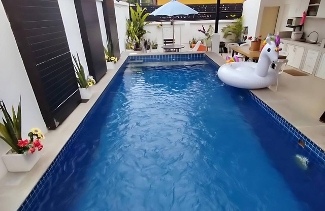 Hunter Hide Pool Villa