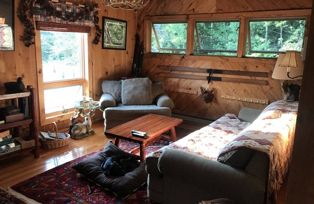 Hunter Hideaway 4BR Ski on Ski off Hunter Highlands Condo