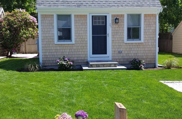 Hyannis, Cape Cod: Sunny Seaside Cottage-3 min. pasear a la playa!