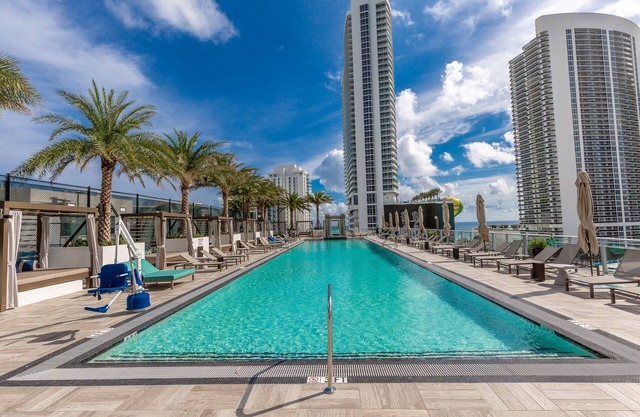 Hyde Beach House Hollywood Pr Suites