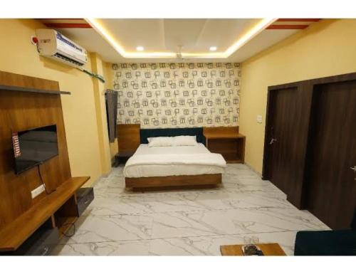 Ideal Inn Guest House Rashid Minhas Rd