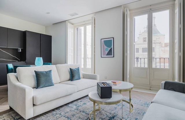 Ideal Palacio 2BR w/ Elev & Washer, Move-In-Ready, by Blueground
