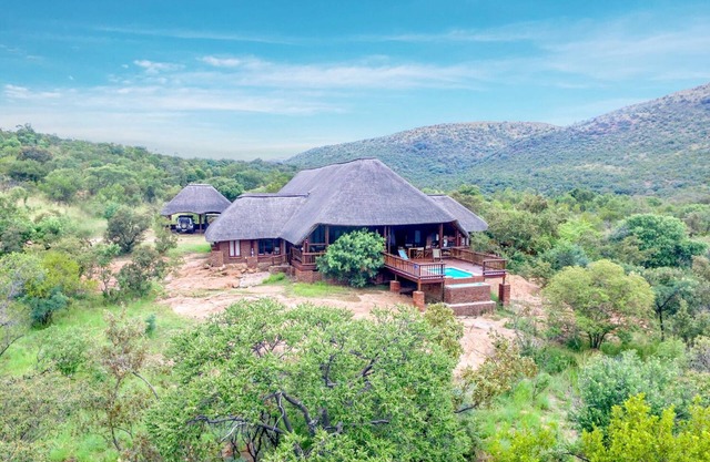 Idwala View - Mabalingwe Game Reserve - Luxury, Self-Catering Safari Getaway