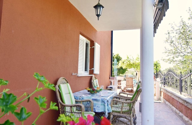 Apartamento idílico en Valizza-Umag rodeado de vegetación, aire acondicionado, WiFi