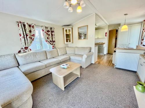 Idyllic mobile home in beautiful surroundings
