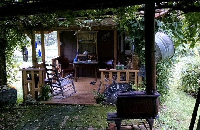 Idyllic Tiny House Rental on a Peaceful Farm in Middle Tennessee