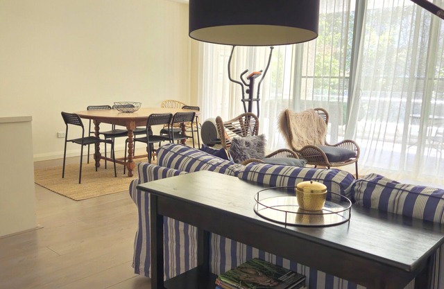 Immaculate & Conveniently Located Apartment in the Heart of Gordon