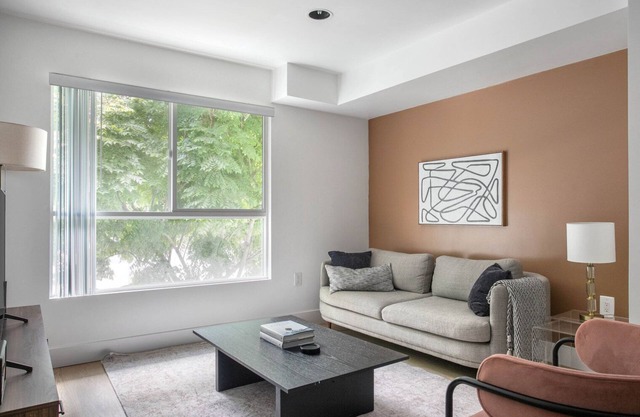 Impeccable Brentwood 1BR w/ Gym & Rooftop, nr Shops & Bars, by Blueground