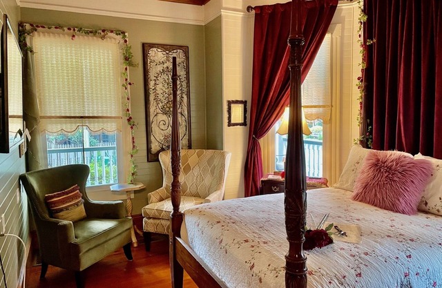 Vintage Rose Suite en la joya histórica majestuosa de Apalachicola.