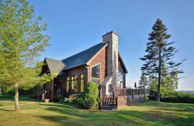 Incredible Custom Log Home w/ Lake Views for Days