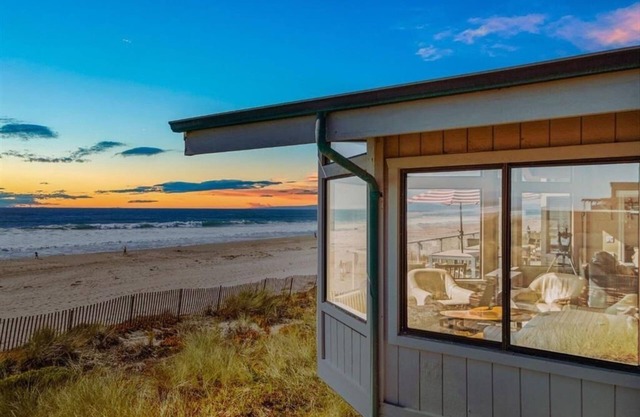 MEJOR DE PAJARO DUNES: ESPECTACULAR CASA FRENTE AL MAR - 5-6 BEDRMS, 4. 5 BA