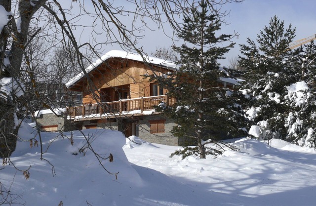 Chalet de montaña independiente en un prado de 1500 m² .12 pers.