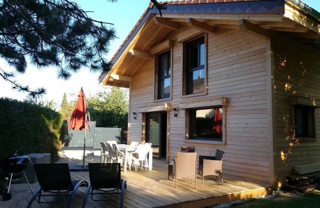 Chalet individual "la Chaumière", nuevo en 2018. jardín arbolado muy confortable