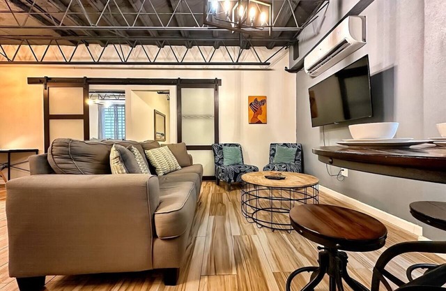 Industrial Chic Loft | Lofts @ Santurce
