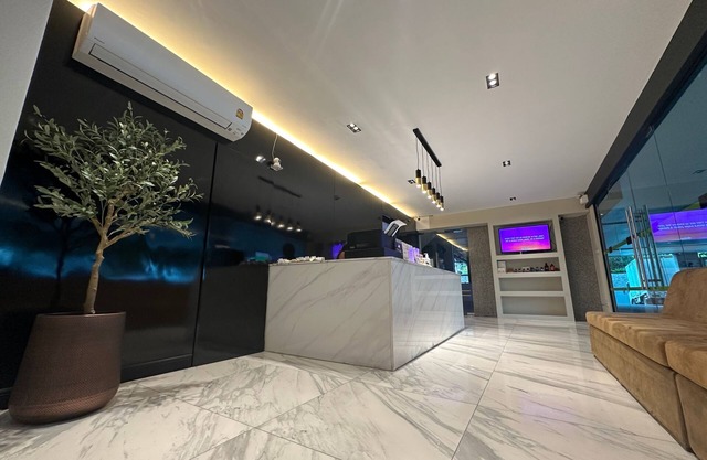 CK2 Hotel