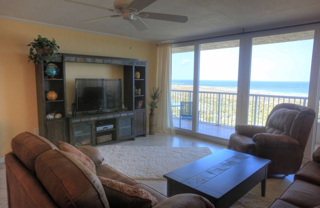 Inlet #1104 Contemporary 2BD 2BTH Seascape