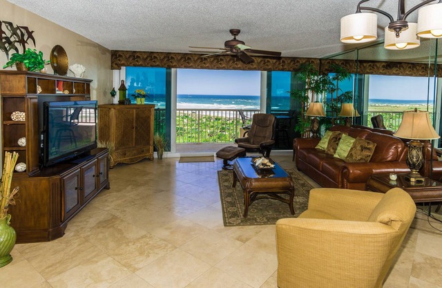 Inlet #706 Tropical, 2BD 2BTH alluring ocean views