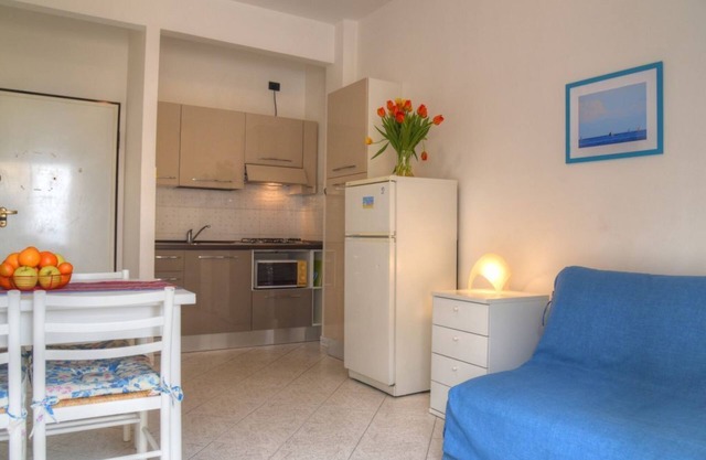 Interior 10 - Apartamento nuevo de dos habitaciones a pocos metros del mar 4 camas
