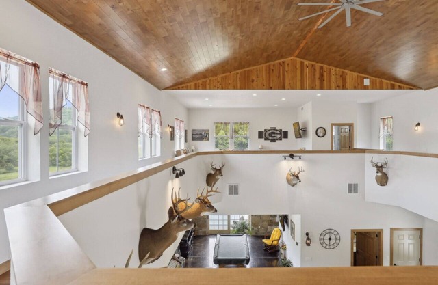 Stunning house on Isabelle Creek in Esdaile, WI!