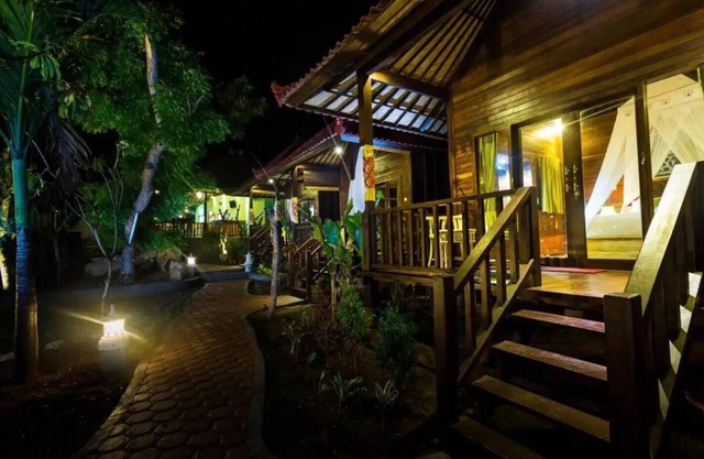 Island cabanas Nusa Lembongan bed and breakfast
