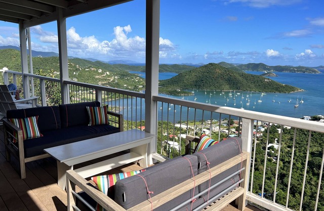 S t. John USVI, 1 habitación, 2 baños, disfrute del lujo con vista al mar