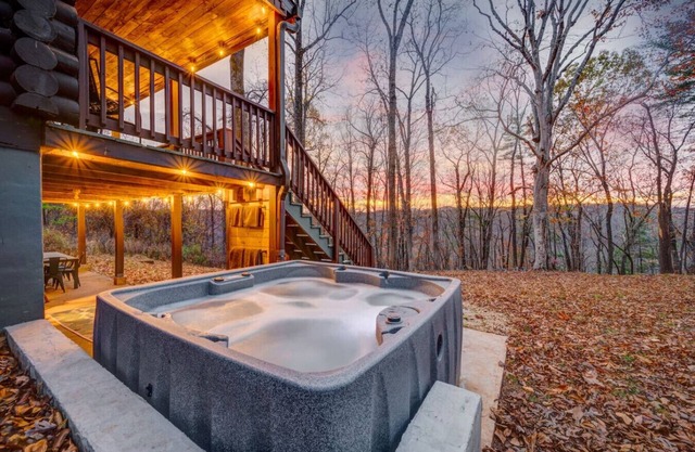 Gorgeous Renovated Cabin on James River | Hot Tub