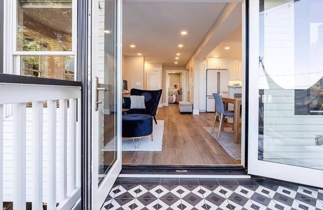 ⭐ Just completed 2bd with storage luxury remodel nested in quiet Noe Valley ⭐