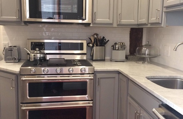 Circa 1758 Renovado 1Bed / 1Bath Premium Ubicación dentro de Historic Hill