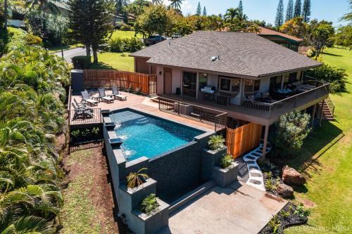 Kaanapali Hini NEW POOL - FULLY REMODELED - Across the Street From Kaanapali Beach