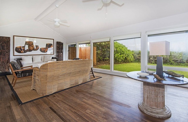 Kailua Beach Hideaway TAT # W74483257-01