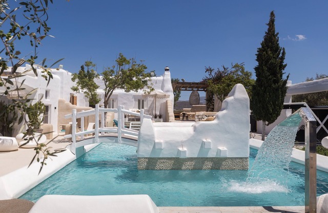 Kallos Villas & Suites