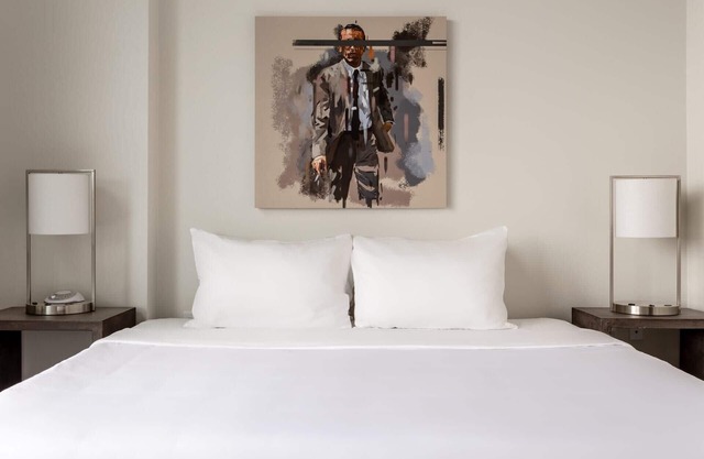 Kasa | Austin | Awe-inspiring 1BD/1BA 2nd Street District Apartment