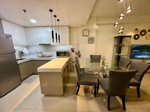 Kathys Crib 2Bedroom MOA View at Shell Residence