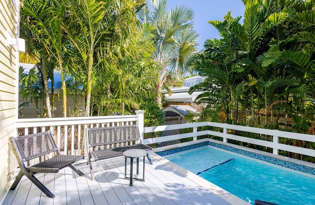 Keys Please by Brightwild Pool Steps to Duval