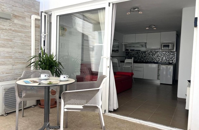 Vacaciones 'Kikere Puerto del Carmen' con piscina compartida, Wi-Fi y aire acondicionado