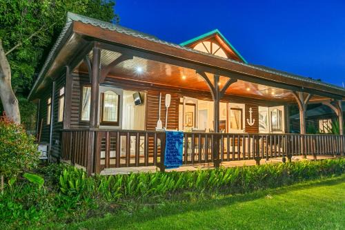 Knysna River Club Getaways - Luxury waterfront chalets