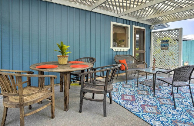 Kona Area Cottage ~ 4 millas de Magic Sands Beach!