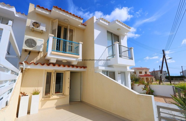 Konnos Townhouse