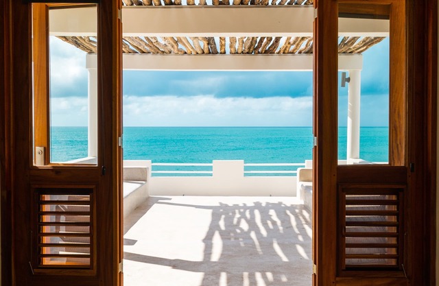 Kotch- Private Ecoluxe Villa de 5 dormitorios en Treasure Beach con piscina