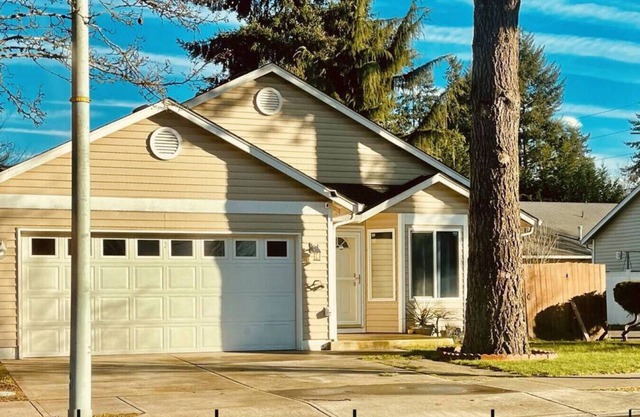 3BR Kozy Komfort: Near PDX, Stellar Reviews, Dogs Welcome, Prime Location