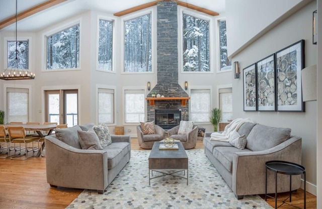 This condominium is a 3 bedroom(s), 3 bathrooms, located in Kimberley, BC.