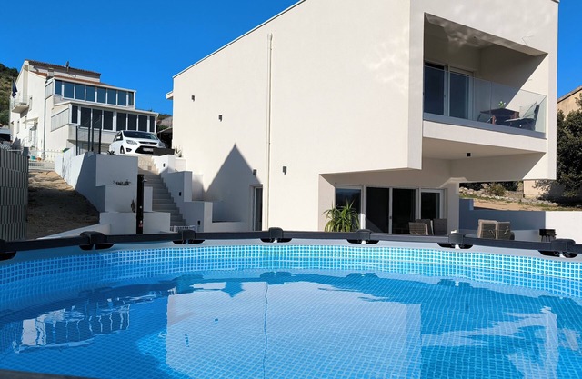 Kuča za odmor Labudica, Šibenik-Raslina.nBlizina nacionalnog parka Krka